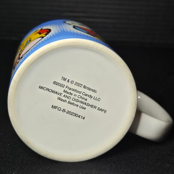 Super Mario Mug Featuring Mario Peach and Luigi Frankford Candy LLC. 2022 - Picture 4 of 7